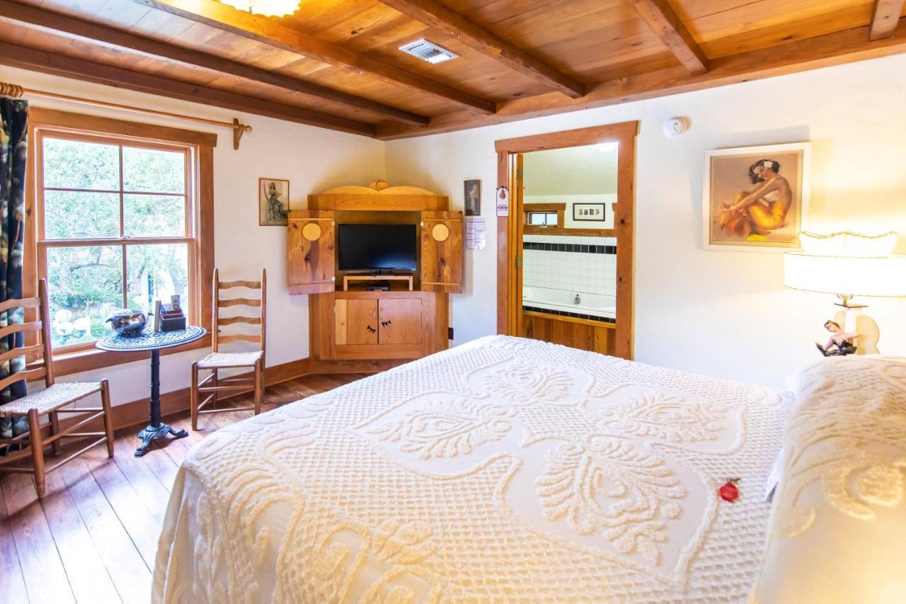 Hibiscus Coffee & Guesthouse Грейтон-Бич Экстерьер фото